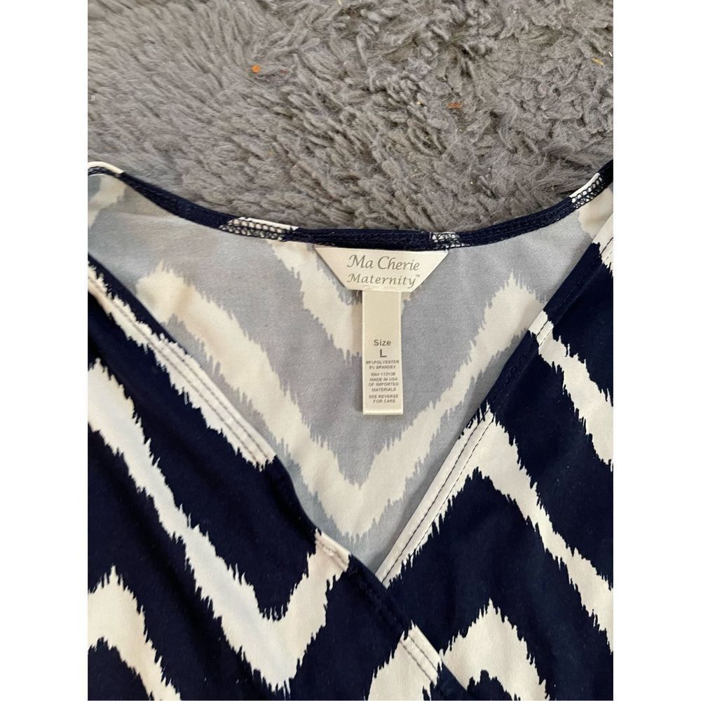 Maternity‎ chevron print wrap blouse - Picture 5 of 6